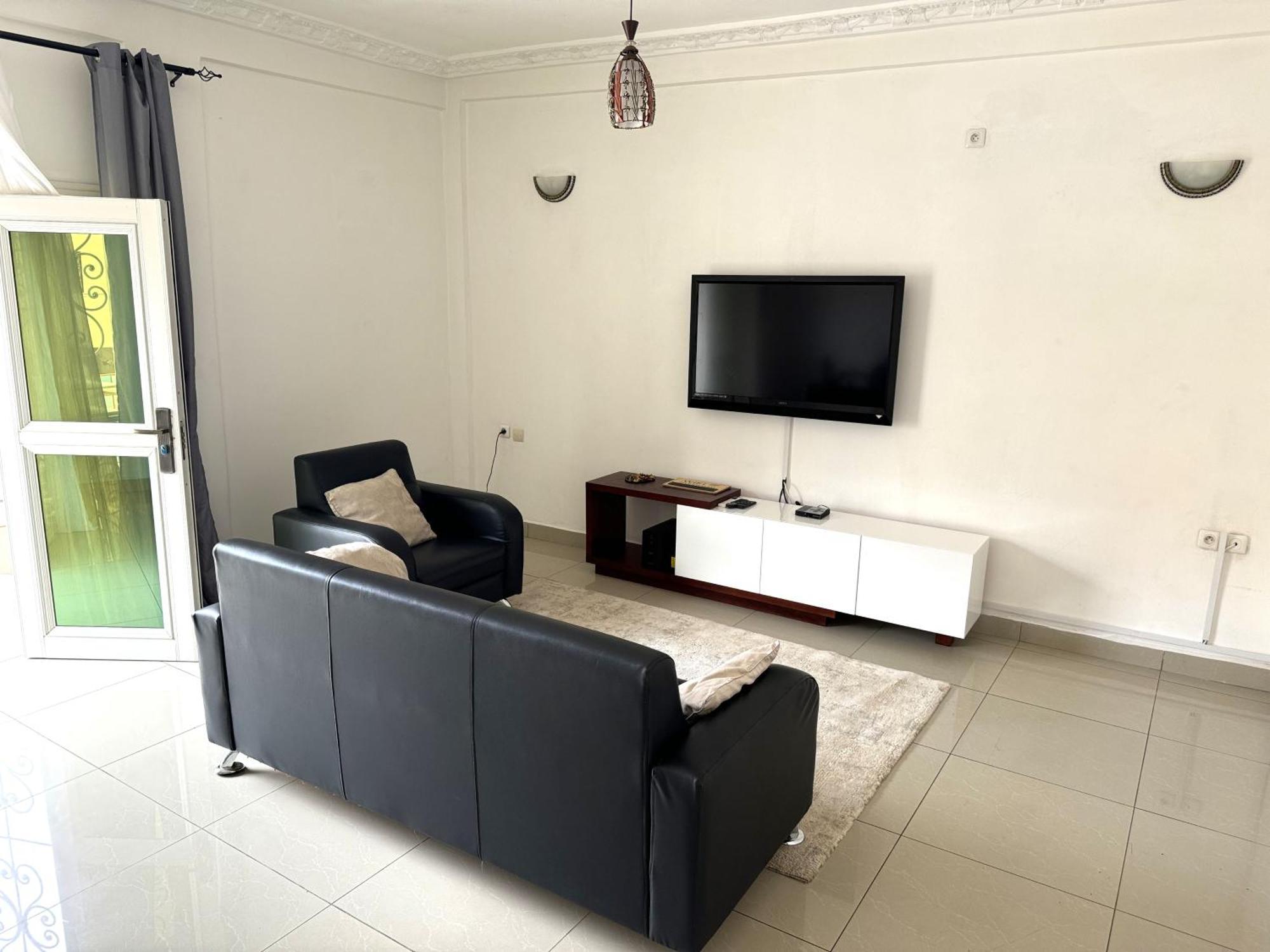 Appartements Modernes, Wifi, Tv - Yaounde, Omnisports Εξωτερικό φωτογραφία
