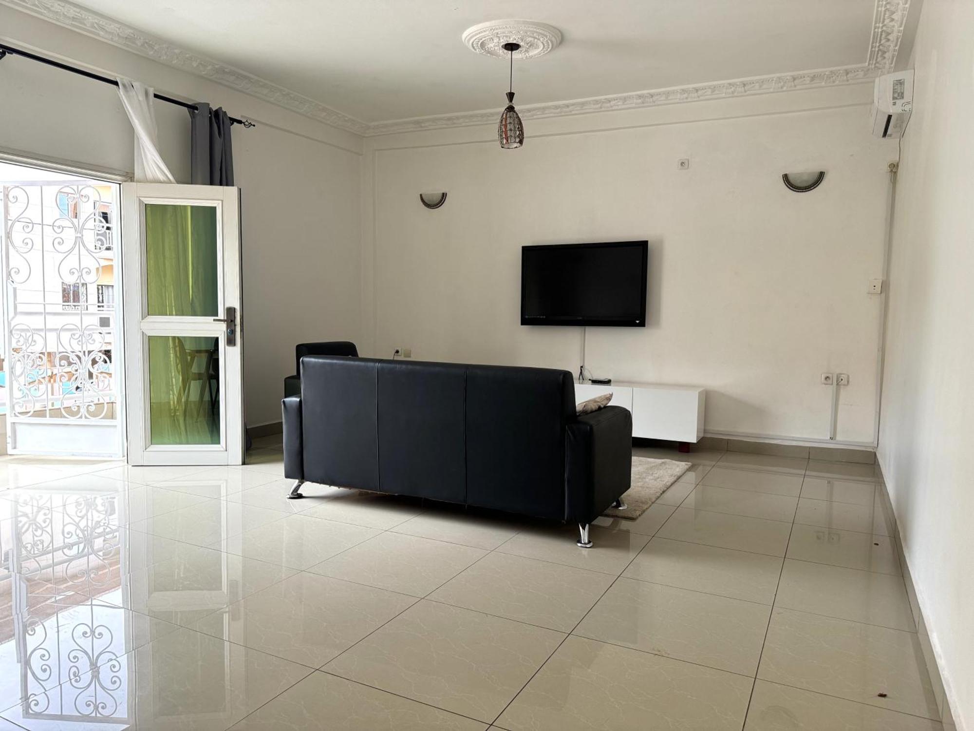 Appartements Modernes, Wifi, Tv - Yaounde, Omnisports Εξωτερικό φωτογραφία