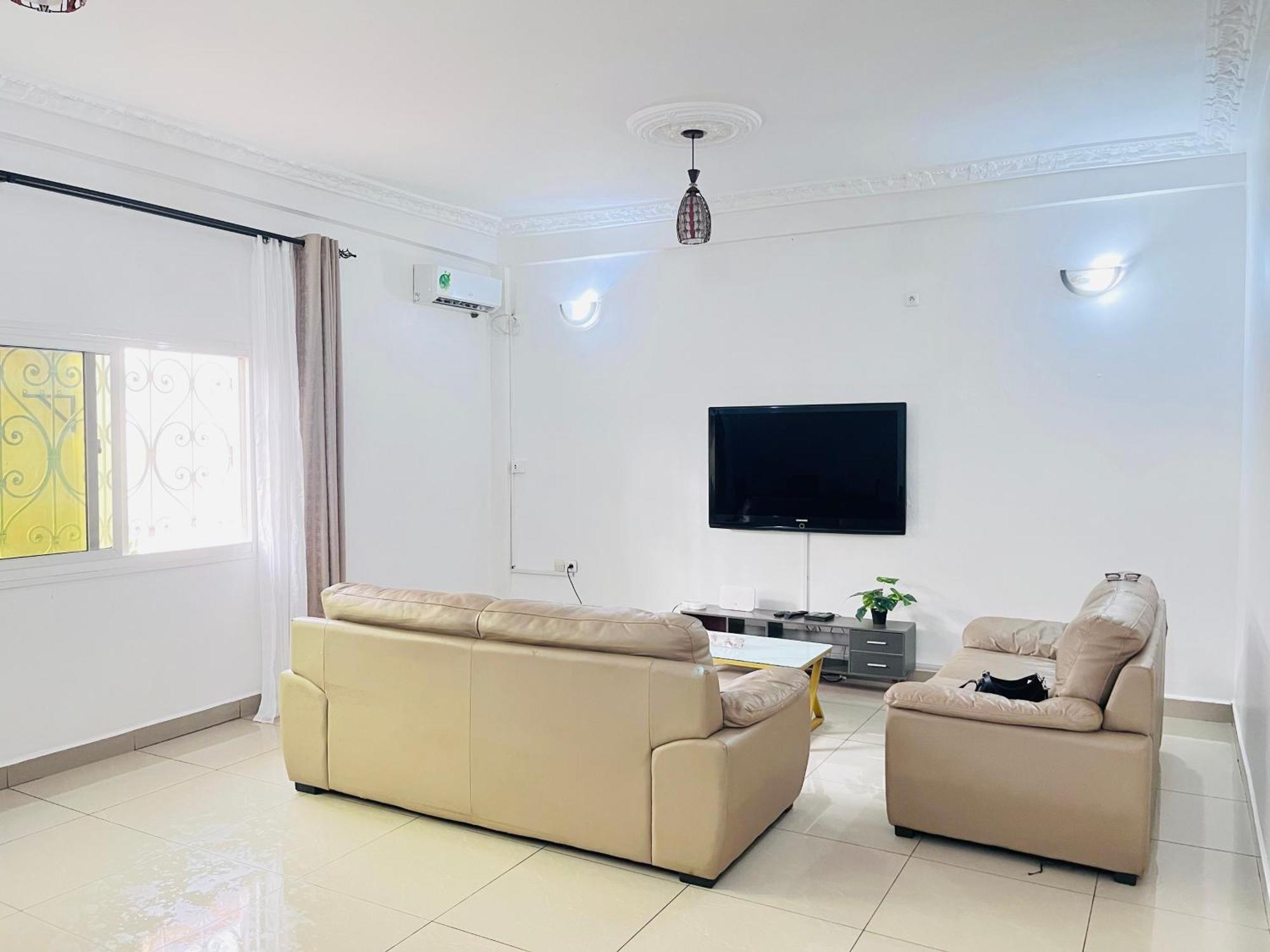 Appartements Modernes, Wifi, Tv - Yaounde, Omnisports Εξωτερικό φωτογραφία