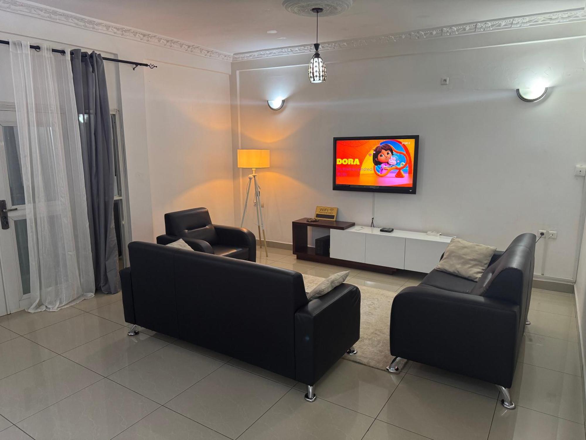 Appartements Modernes, Wifi, Tv - Yaounde, Omnisports Εξωτερικό φωτογραφία